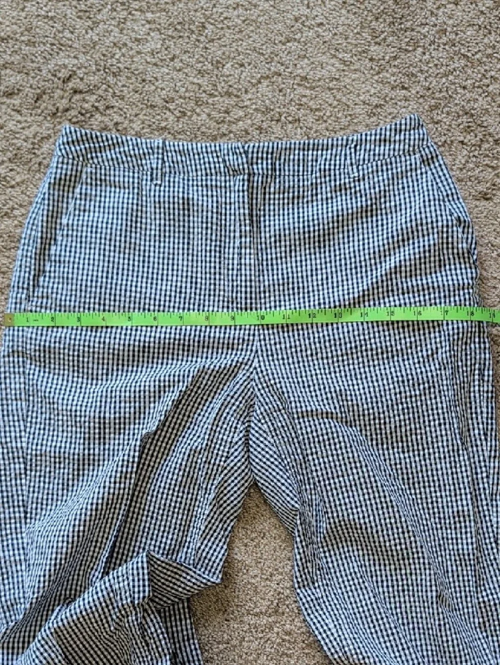Ann Taylor Black and White Gingham Capris - Picture 7 of 10